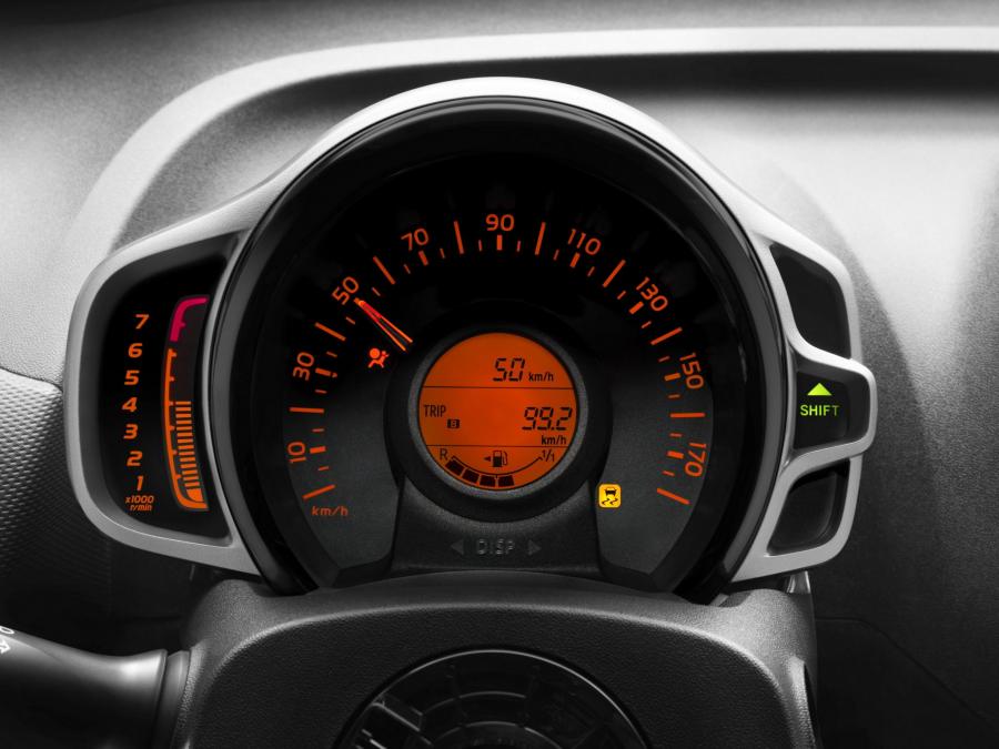  Citroen C1 3-Door 2014 года  (фото 12 из 17)